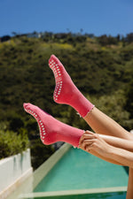 Load image into Gallery viewer, Pilates Girl Bow Grip Socks in Pink
